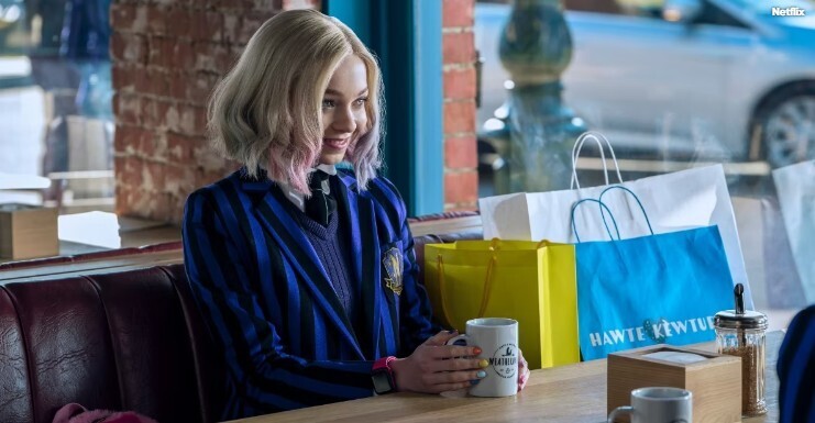 Звезда среды Эмма Майерс не хочет спешить с романом "Wednesday"