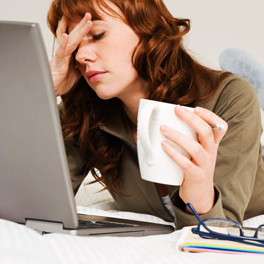 Как преодолеть усталость? Которая может вызвать проблемы с концентрацией и памятью, апатию или бессонницу.