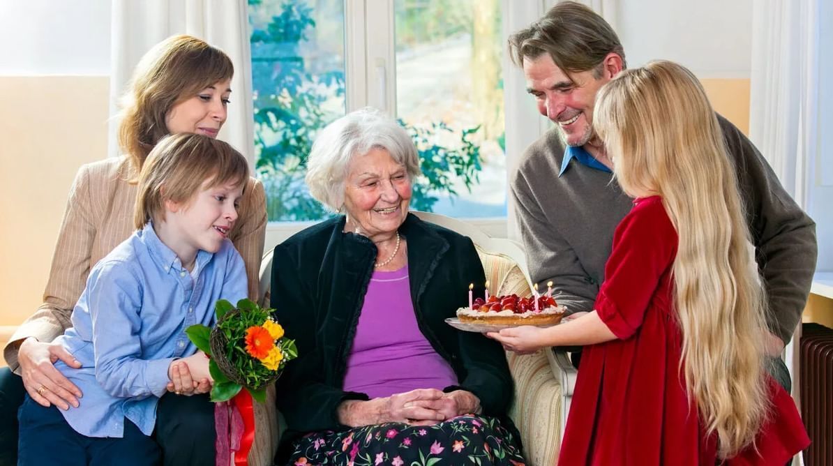 Почему не уважают пожилых