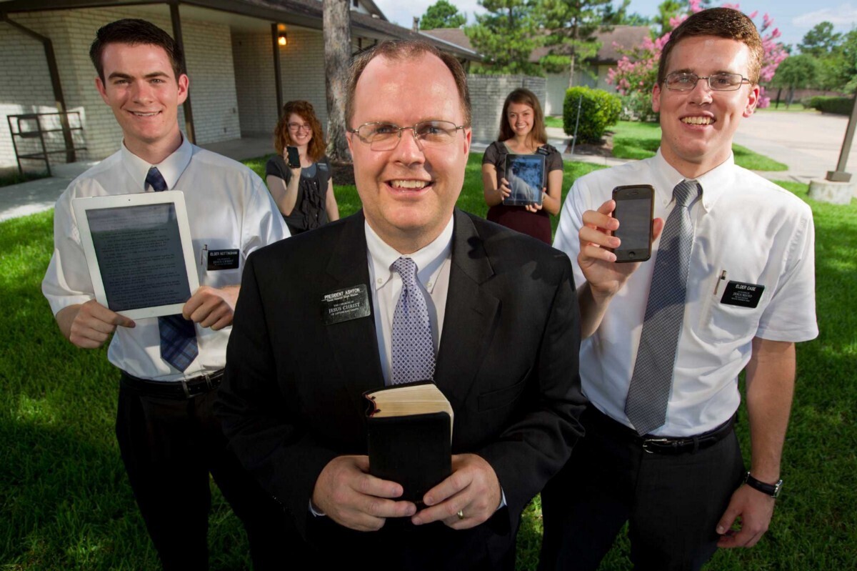 Муж-мормон решил выгнать жену из дома после 40 лет брака