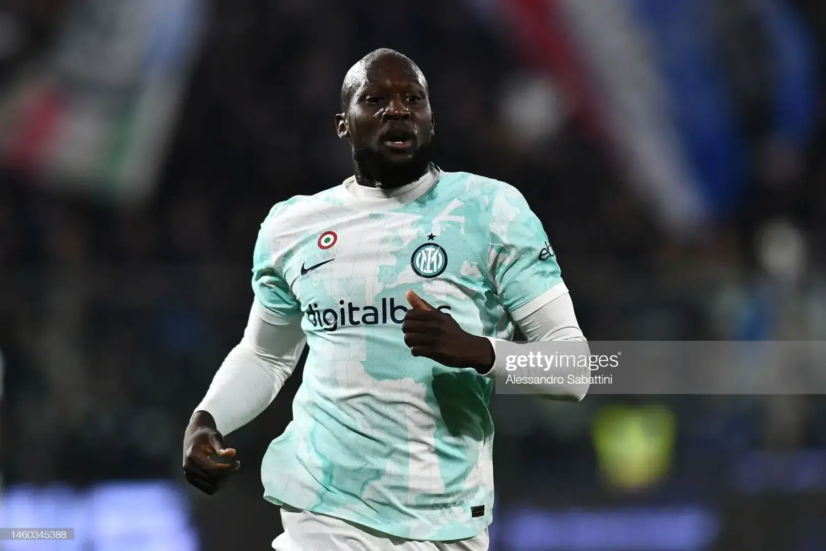 Лучшие футбольные клубы Европы хотят заполучить Лукаку.