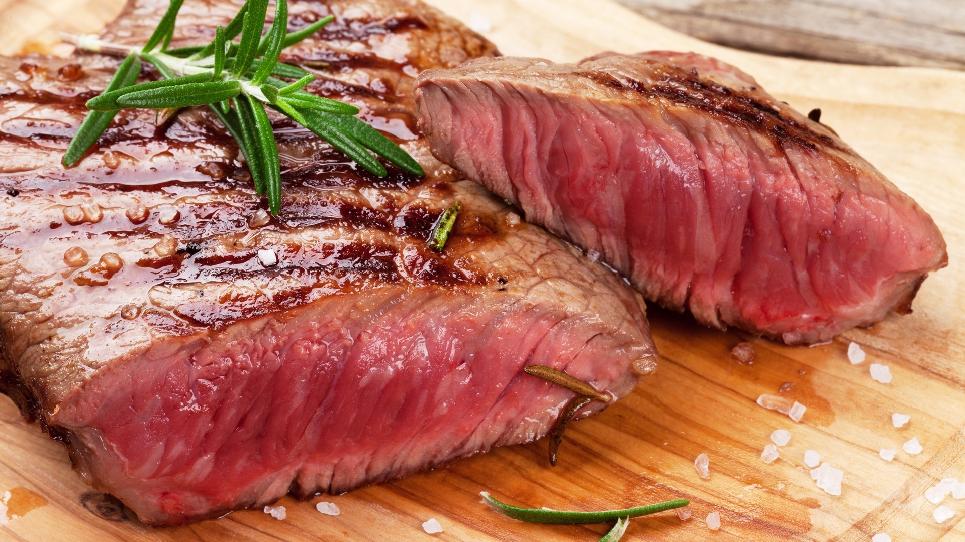 Топ-9 полезных продуктов для наращивания мышц.