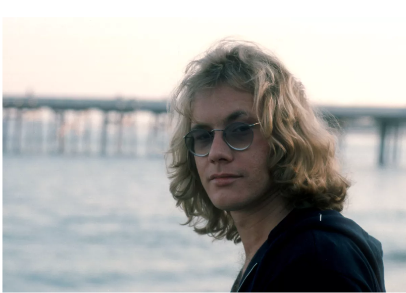 «Душа Лос-Анджелеса»: спустя 20 лет после его смерти звезды сошлись для Уоррена Зевона