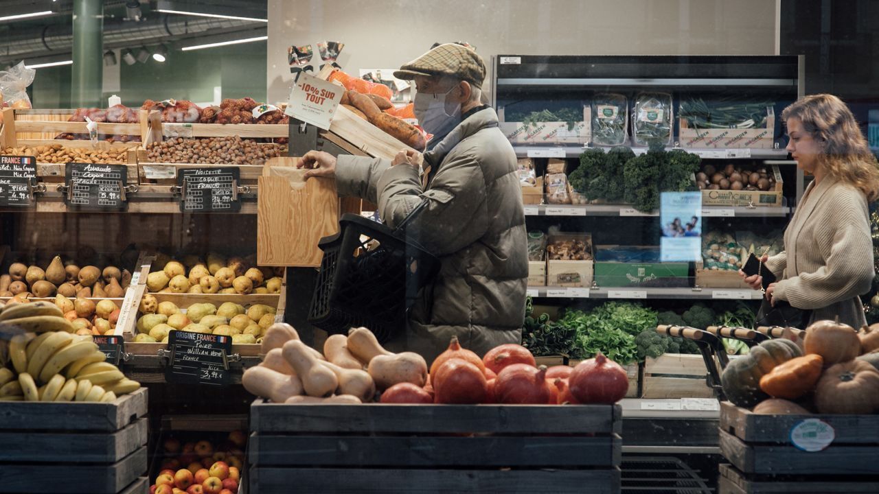 Центральные банки ведут войну с инфляцией. Они еще не закончили