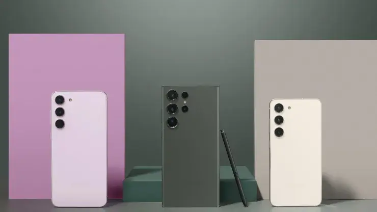 Samsung запускает новую линейку смартфонов Galaxy S23 с улучшенной камерой и игровыми возможностями