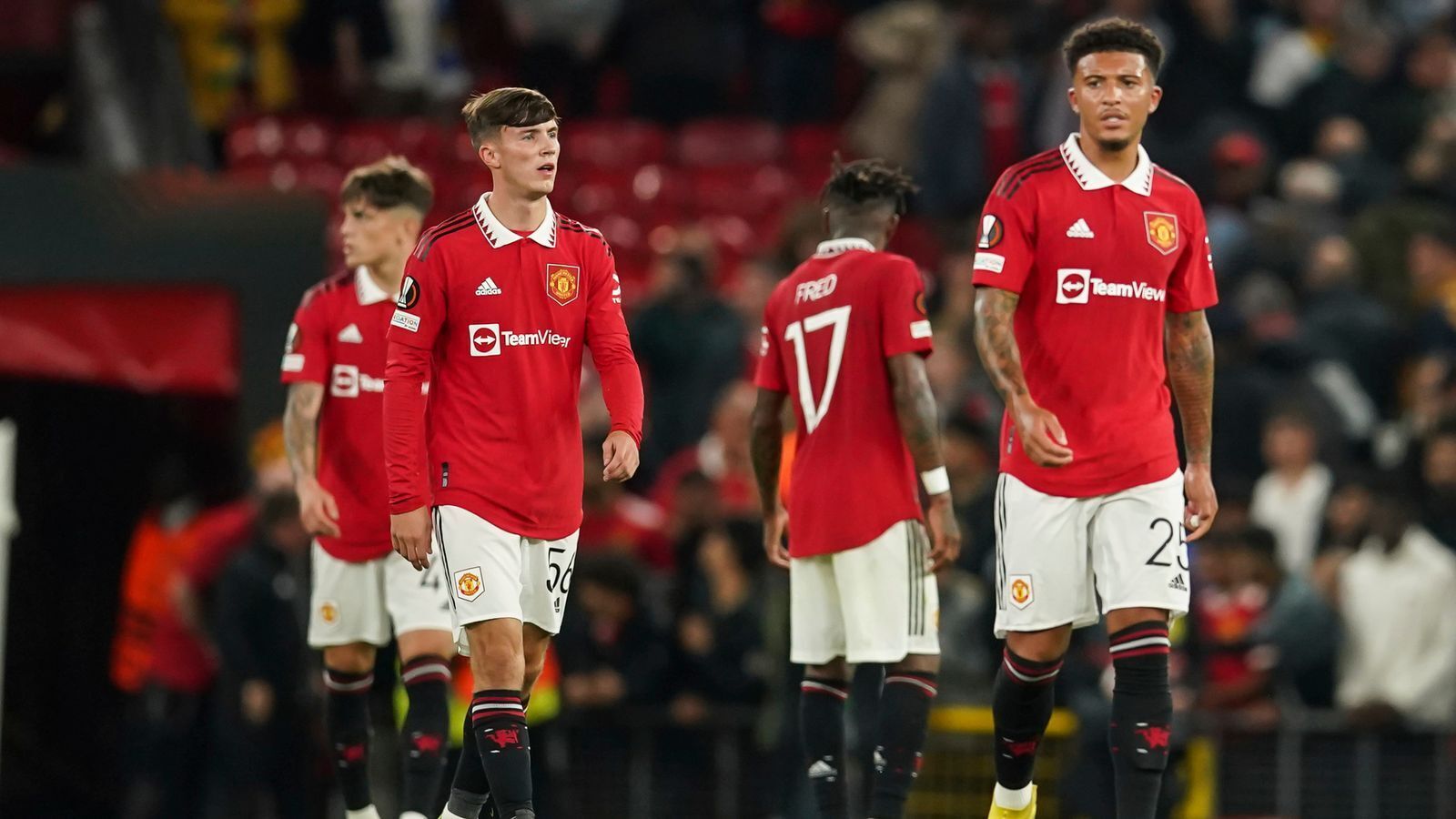 Джейдон Санчо: Босс «Манчестер Юнайтед» Эрик тен Хаг надеется, что прием на «Олд Траффорд» побудит нападающего вернуться к своей лучшей форме