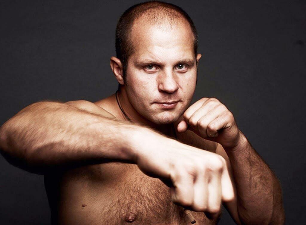 Федор Емельяненко не жалеет, что не дрался в UFC, вспоминает только встречу с Дана Уайтом.