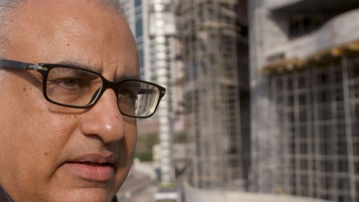 Архитектор, строит самый высокий отель в мире, дубайскую башню Сиэль.