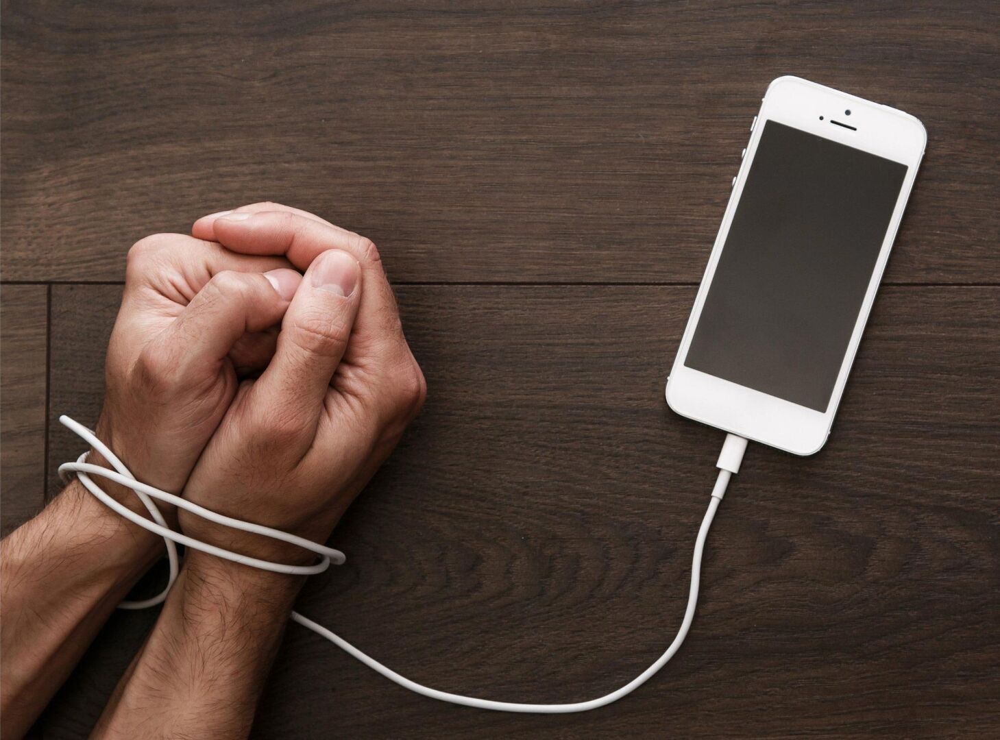 Смартфон: мир смартфонов. Общество. Люди. Купить смартфон: своему ребенку!? Воспитание детей: как смартфоны влияют на воспитание ребенка!?