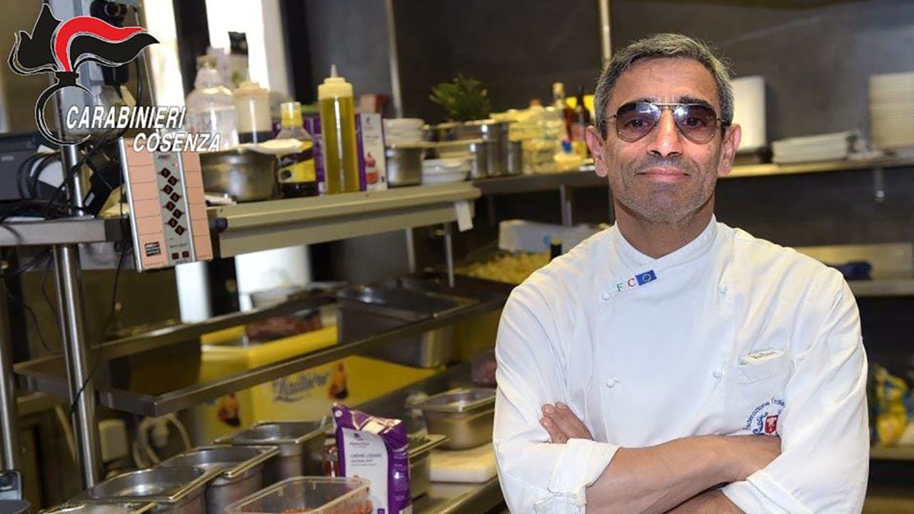 Известный босс мафии задержан антимафиозной полицией во Франции работающим начальником пиццерии после 16 лет в бегах