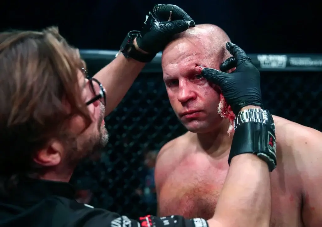 Провал Емельяненко