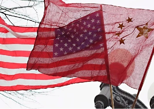 Республиканцы критикуют Байдена за то, что он медлил разобрался с китайским воздушным шаром, в то время как Пекин...