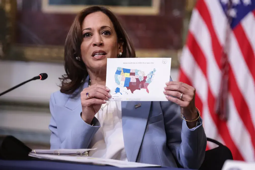 Камала Харрис пытается определить свое место вице-президента. Даже ее союзники устали ждать. Г-жа Харрис изо всех сил пытается найти себе место