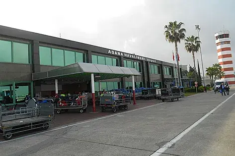 Еще один турецкий аэропорт закрыт из-за землетрясения