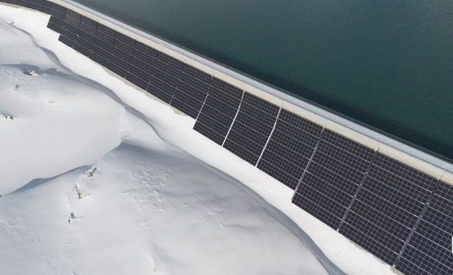 Солнечная плотина в Швейцарии: солнце и снег — идеальное сочетание для экологически чистой энергии