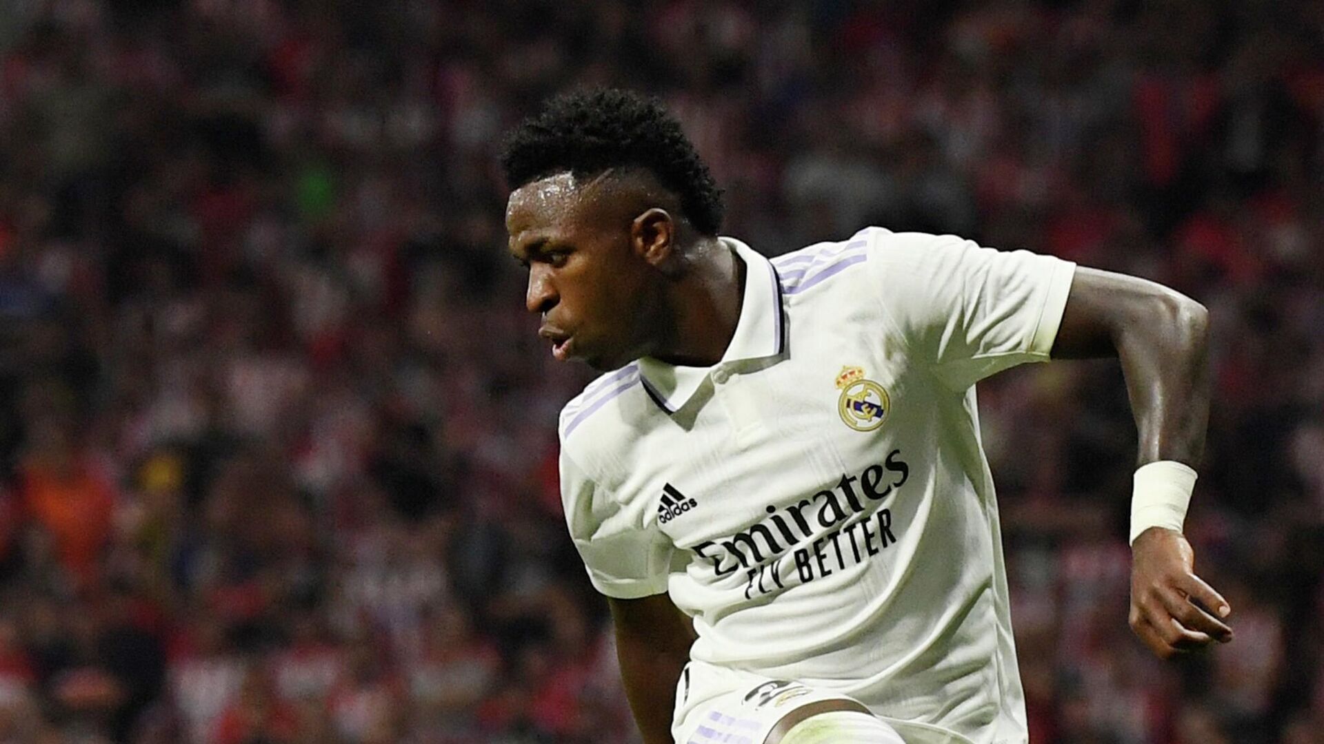 Ла Лига расследует дальнейшие расистские оскорбления в адрес игрока "Реала" Винисиуса Жуниора в "Мальорке