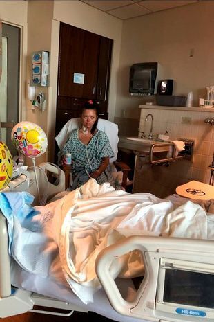 От пристрастия к вейпингу женщина находилась на аппарате жизнеобеспечения чтобы поддерживать состоянием лёгких.