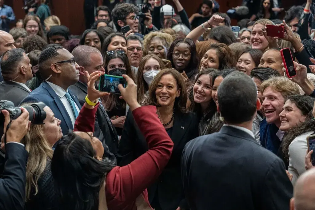 Камала Харрис пытается определить свое место вице-президента. Даже ее союзники устали ждать. Г-жа Харрис изо всех сил пытается найти себе место