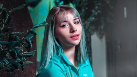 Тенденции окрашивания волос, на которые стоит обратить внимание в 2023 году