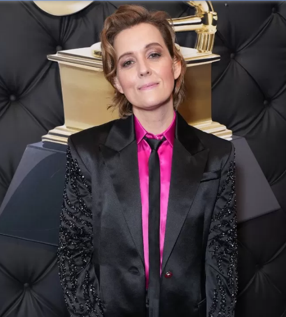 Грэмми-2023: мода на красной дорожке в фотографиях