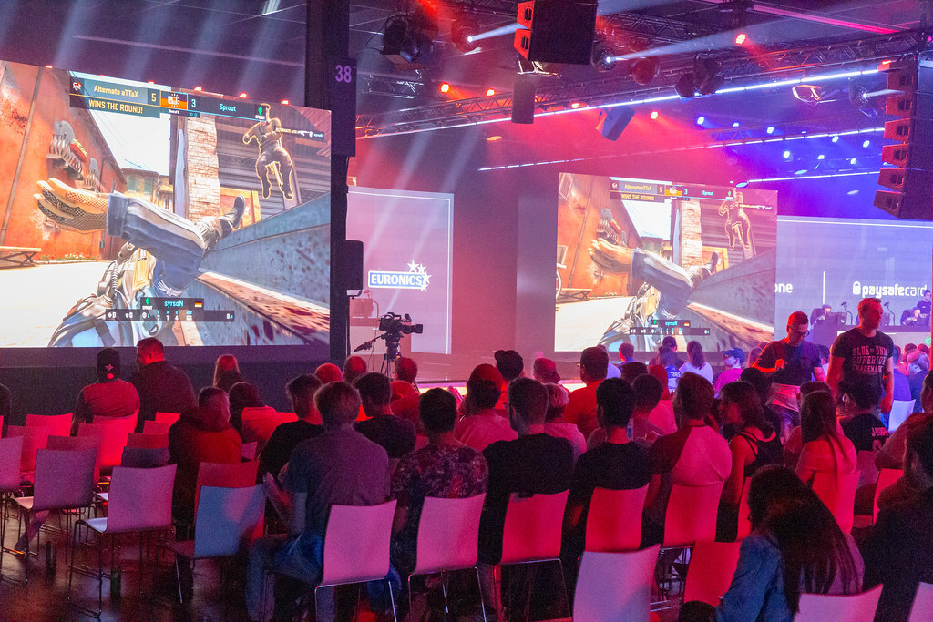 Подъем киберспорта: подробный взгляд на развитие отрасли и будущие тенденции