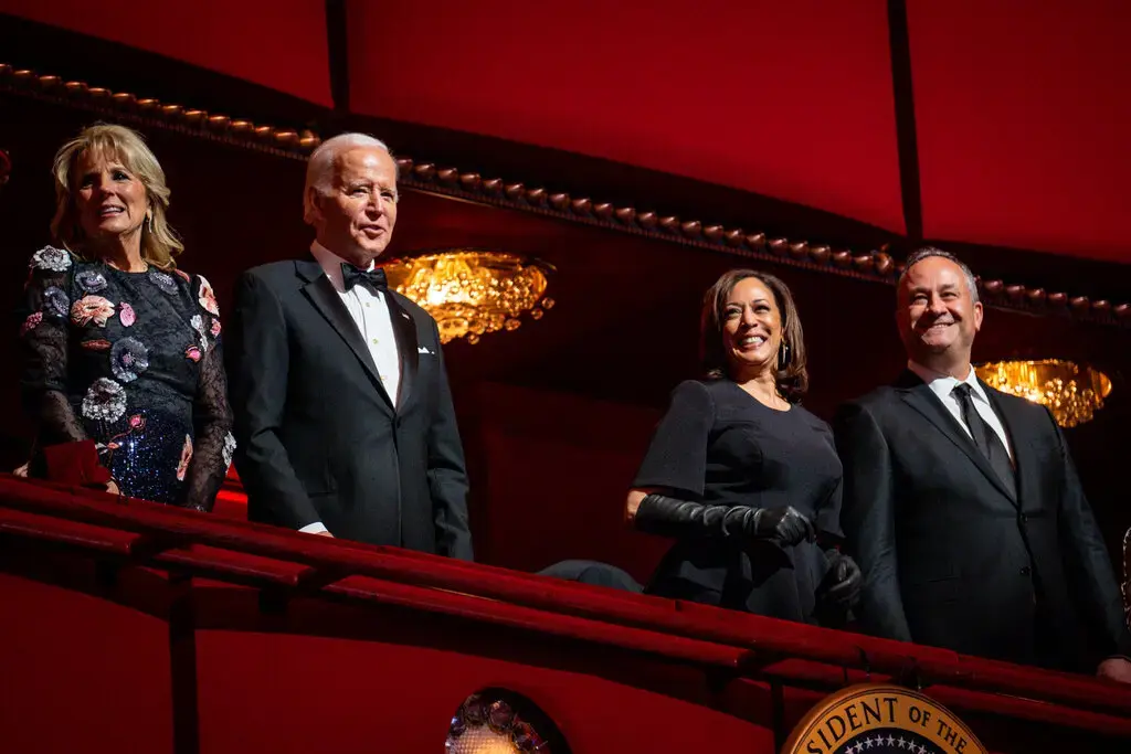 Камала Харрис пытается определить свое место вице-президента. Даже ее союзники устали ждать. Г-жа Харрис изо всех сил пытается найти себе место