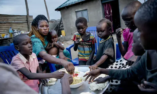 Помогите беднякам мира и Украине, заявляют благотворительные организации во время визита Папы в Южный Судан