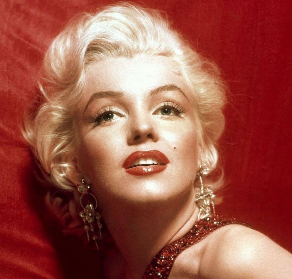 Голливудские знаменитости, известные миру под псевдонимами.