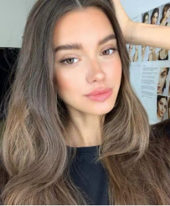 День роз 2023: 5 идей романтического макияжа, чтобы отпраздновать особый день