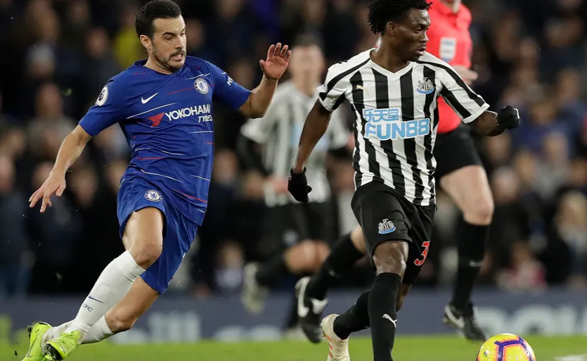 Звезда футбола из Ганы, найден живым в руинах