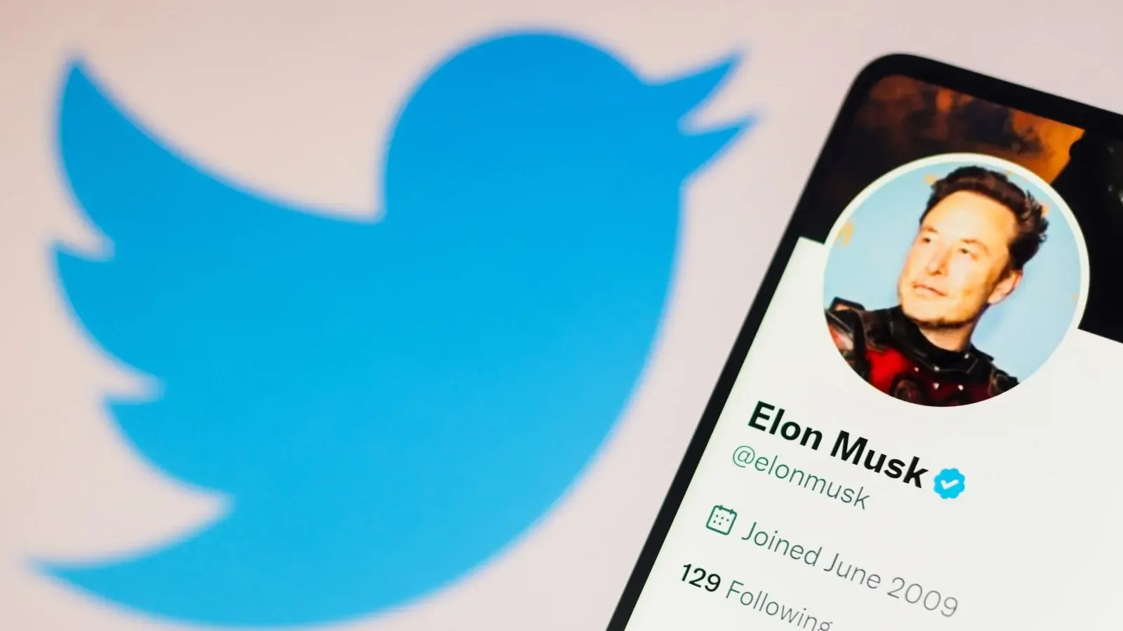 По словам Илона Маска, после многочисленных сокращений Twitter «в тренде» стал безубыточным