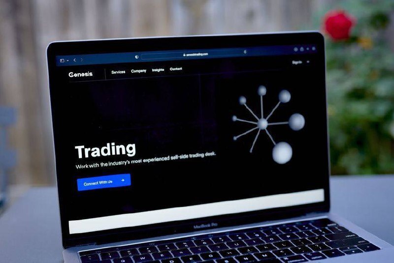 Binance временно приостановит банковские переводы в долларах США