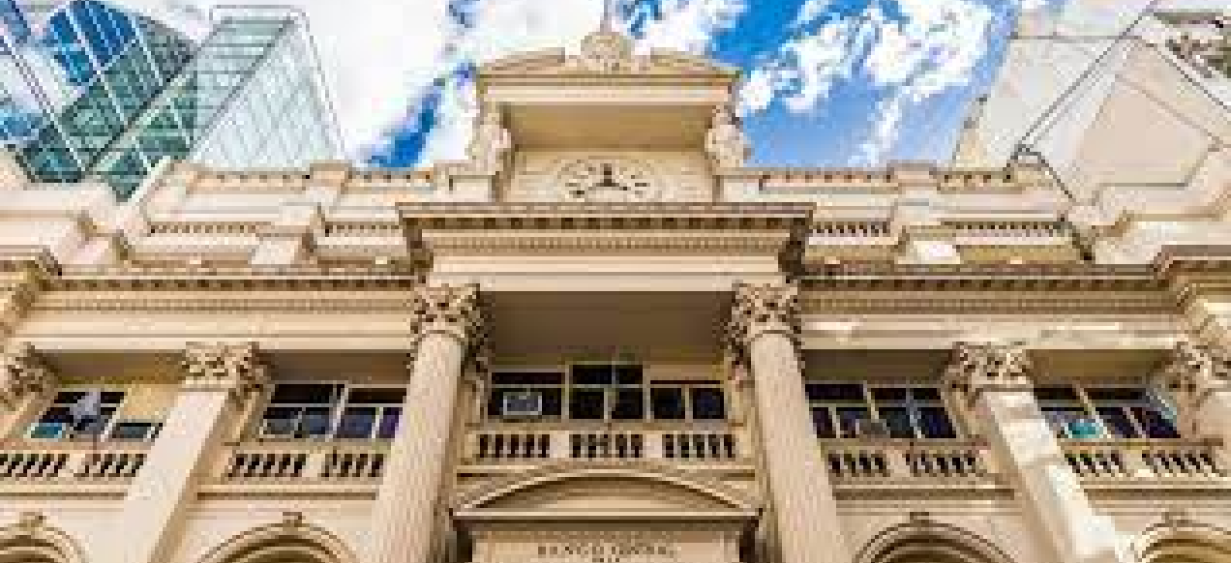 Центральный банк Аргентины выпустит новую банкноту в 2000 песо. Инфляция продолжает расти