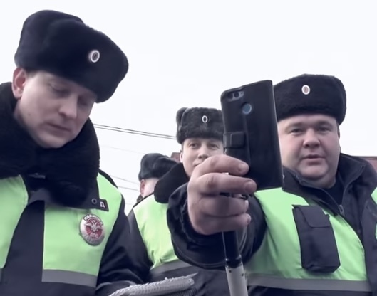 Забыли дома водительские права. Ответственность. Что грозит, если остановит сотрудник ДПС?