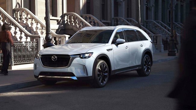 Mazda представила внедорожник CX-90