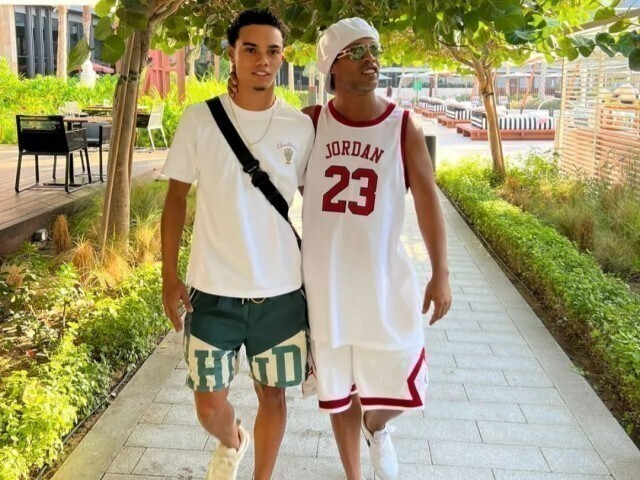 Может ли сын роналдиньо заменить отца?