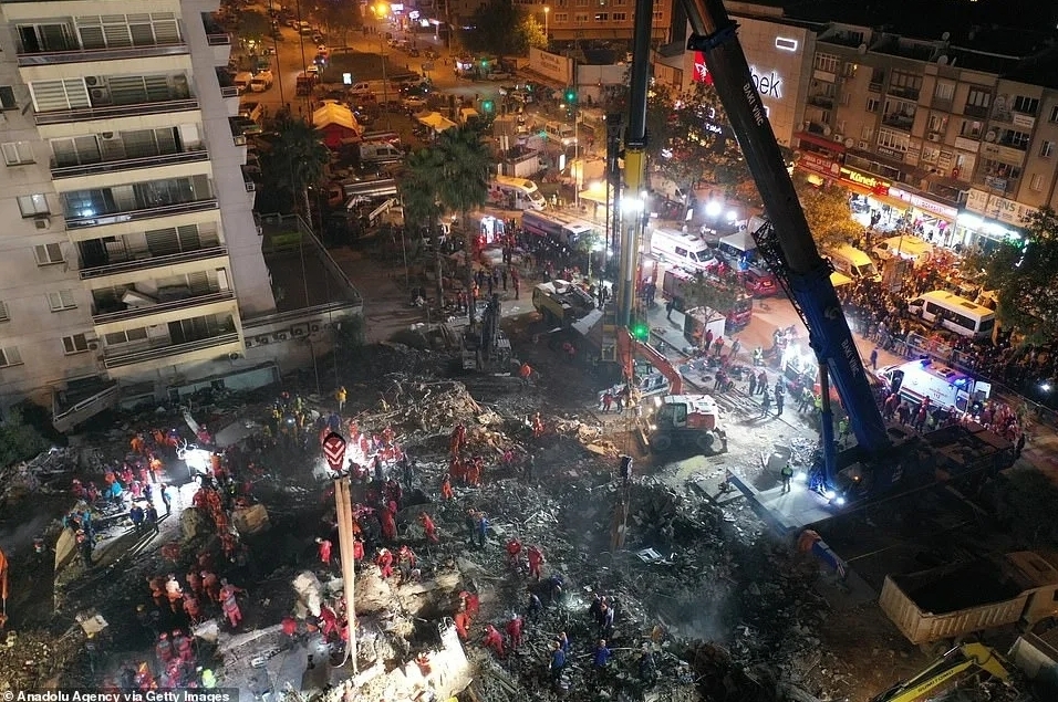 Текущее число погибших в результате землетрясения перевалило за 11 000 в Турции и Сирии