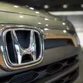 Honda отзывает 114 000 моделей Fit, HR-V из-за проблемы с камерой заднего вида