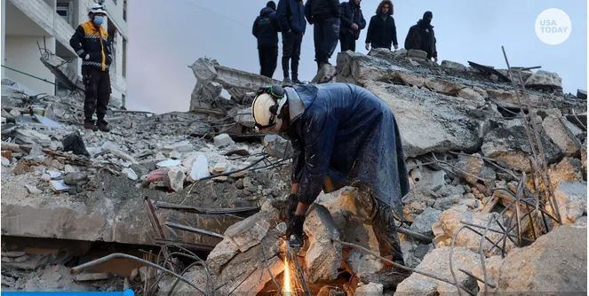 Более 11 000 человек погибли в разрушенной землетрясением Турции и Сирии; Ребенка спасли после того, как он родился под завалами