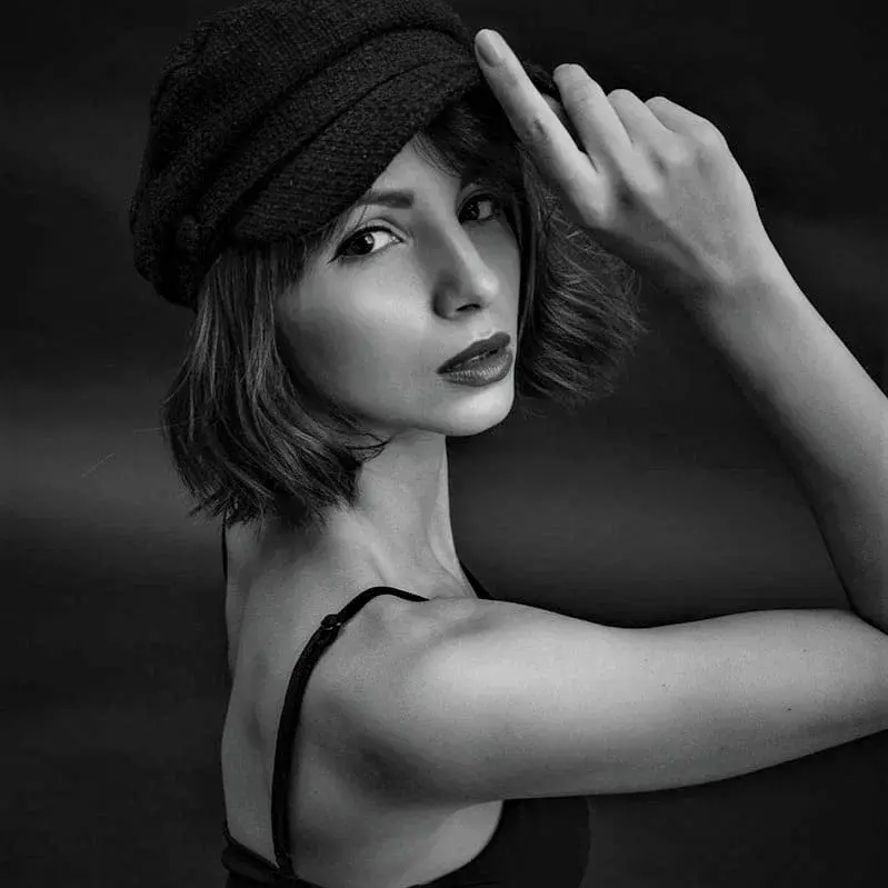 «Возьми меня, я вся твоя»: или как понять, что женщина «голодная»? Какие признаки выдают желания интима?