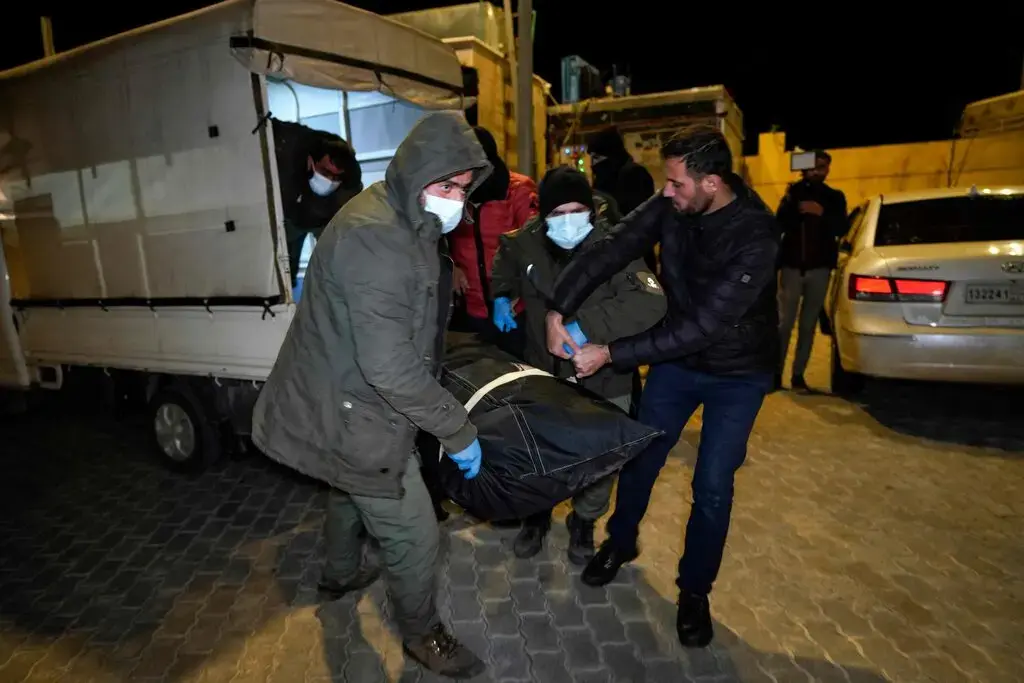 Вернули домой погибших в результате землетрясения в Турции сирийских беженцев.