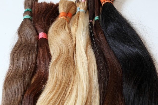 Наращивание индийских, китайских, Реми и других человеческих волос против синтетических