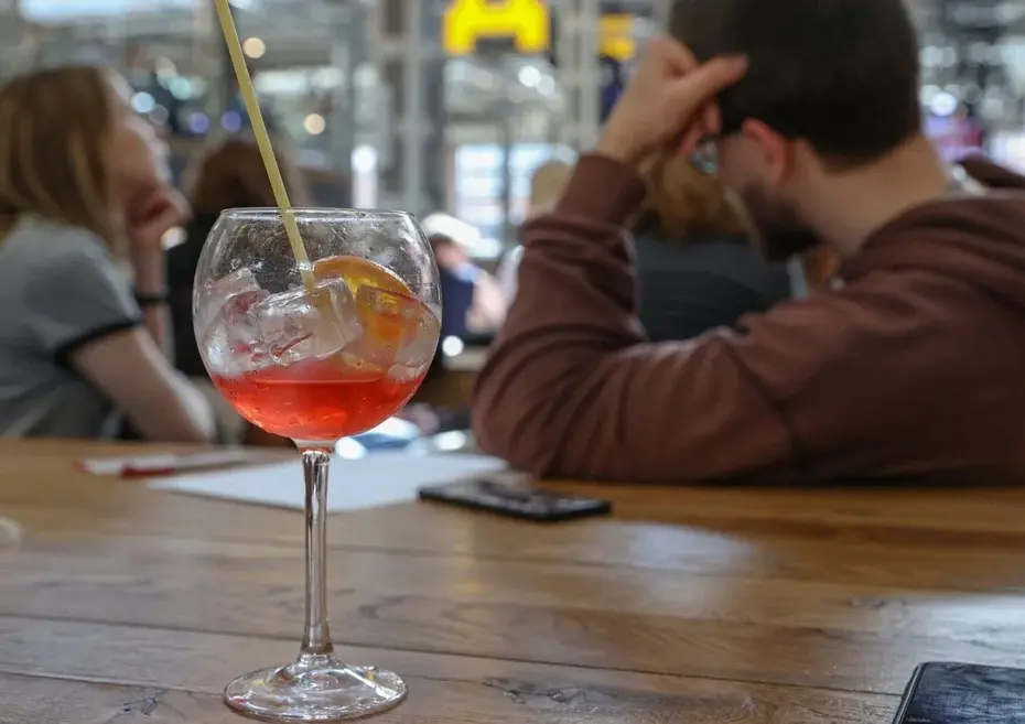 Как дорожает алкоголь в заведениях и кто его импортозаместит