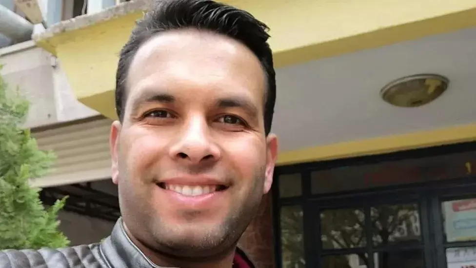 Землетрясение в Турции и Сирии: «Как только он посмотрел на меня, я заплакал»