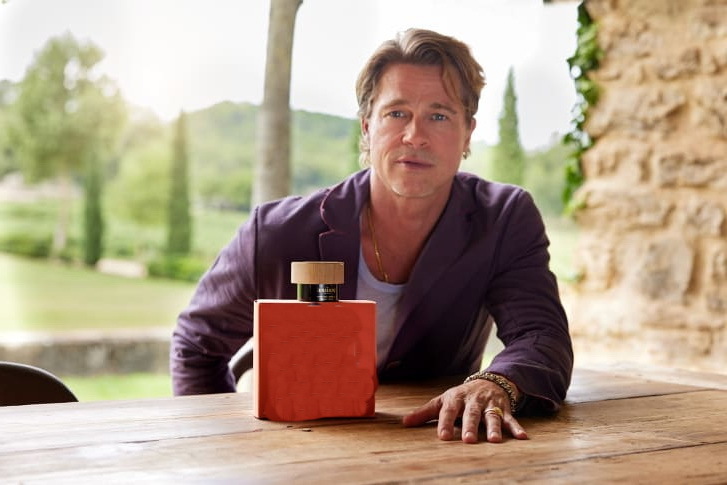 От Гарри Стайлса и Брэда Питта до Джареда Лето, что стоит за модным брендом мужской косметики?