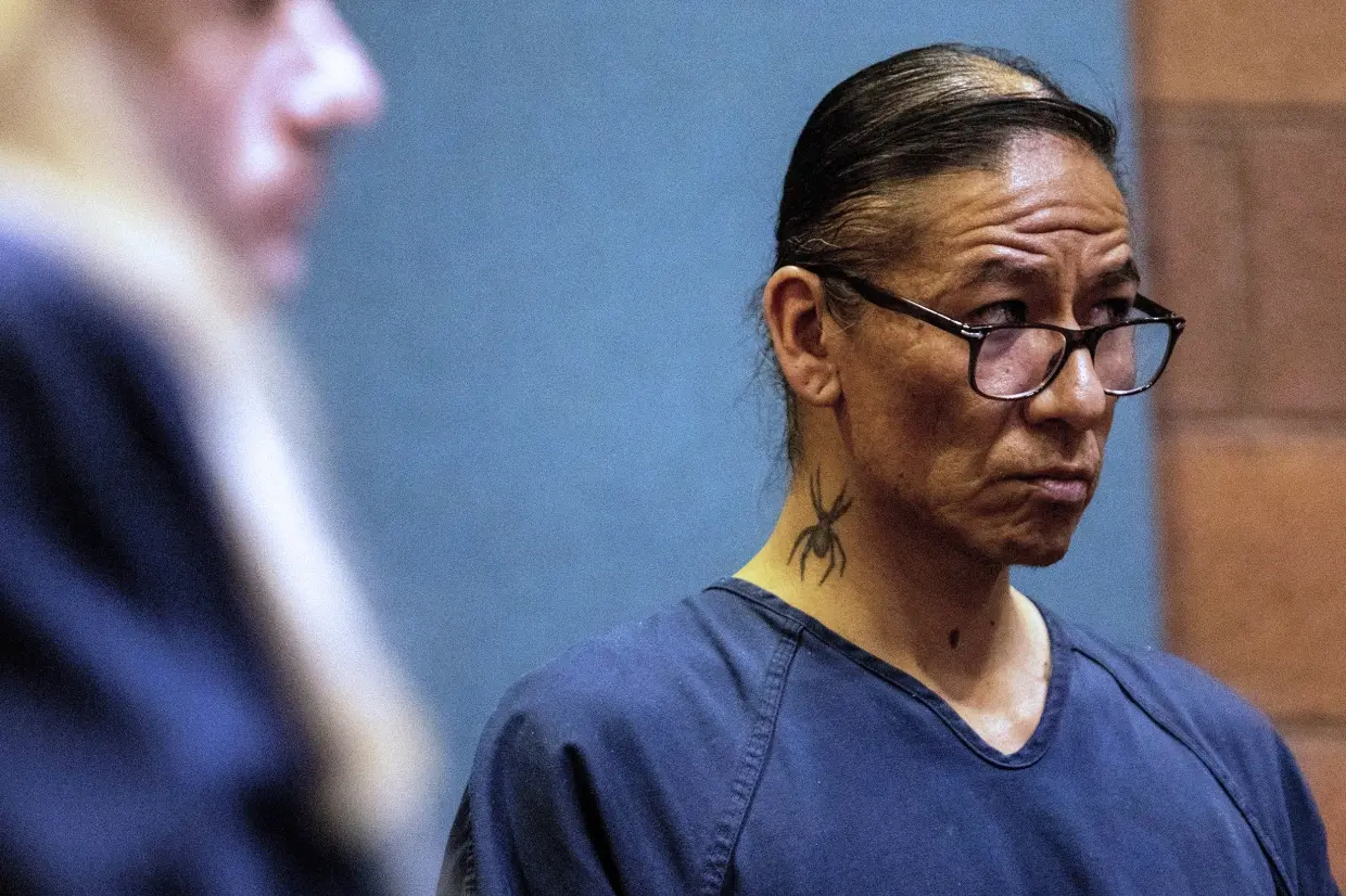 Кевину Костнеру, известной звезде " Танцев с волками", теперь предъявлены федеральные обвинения в предполагаемых сексуальных домогательствах, которые