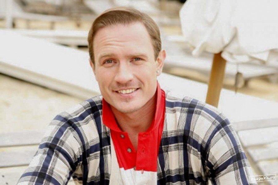 Роман Костомаров состояние здоровья на 10 февраля 2023г, Самочувствие фигуриста, новые данные мед.специалистов на 10.02.2023 года.Жизнь продолжается.