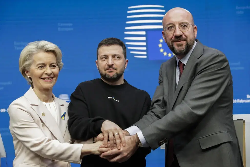 Зеленского встретили как героя на саммите Евросоюза: «Мы вас тоже защищаем»