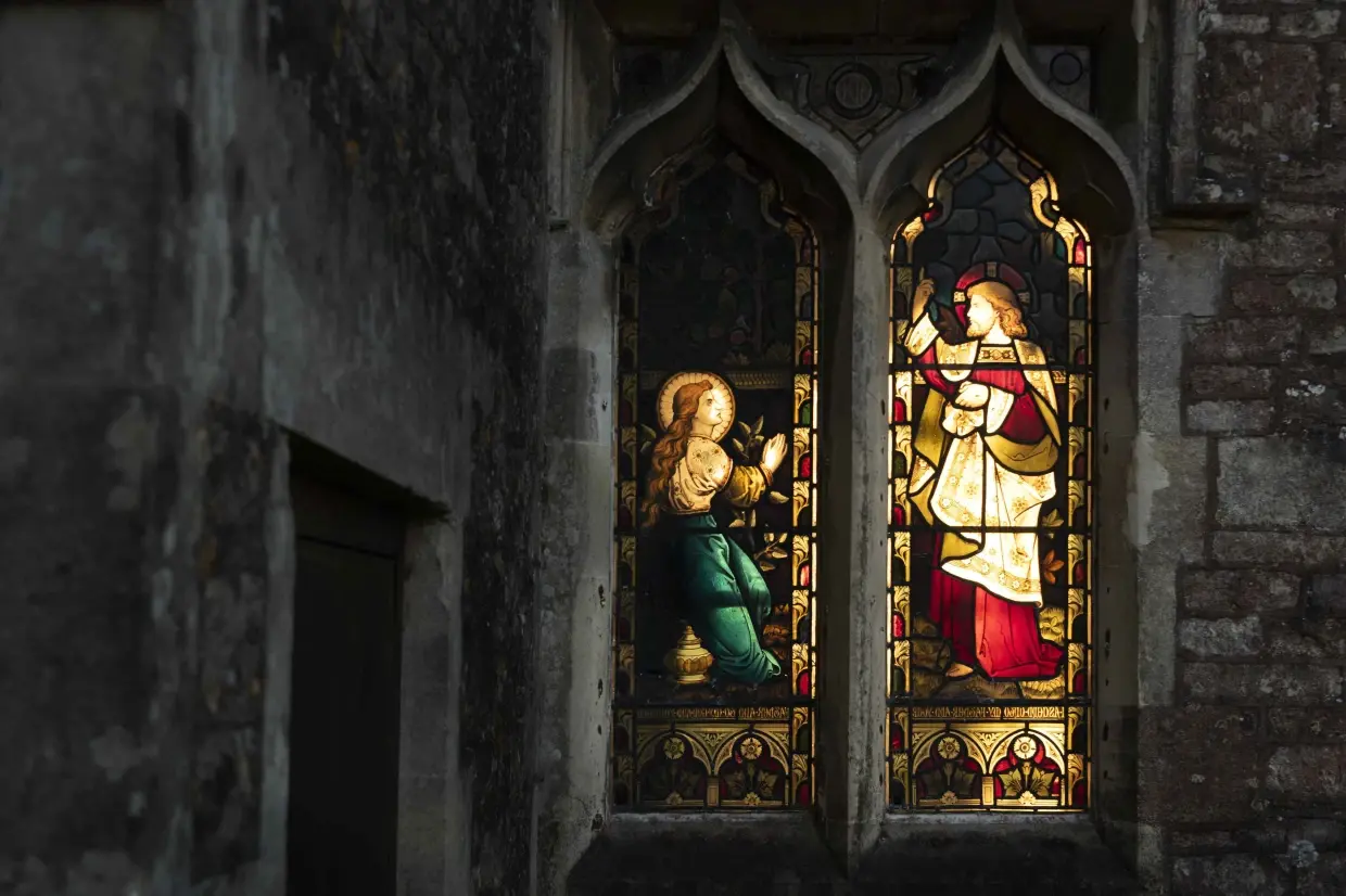 Церковь Англии исследует гендерно нейтрального Бога !!!