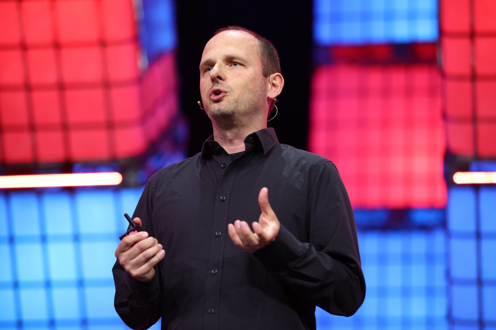 Генеральный директор GitHub: ЕС ‘определит, как мир регулирует искусственный интеллект’